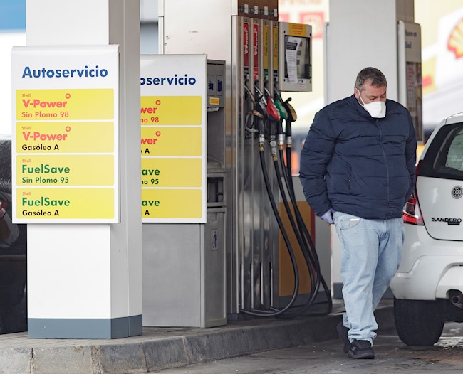 CLH pide que la ley de cambio climático incluya vehículos cuya producción de combustible genere CO2