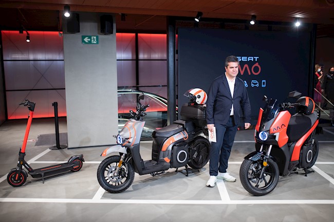 Seat lanza su marca de movilidad urbana Seat MÓ en la inauguración oficial de Casa Seat