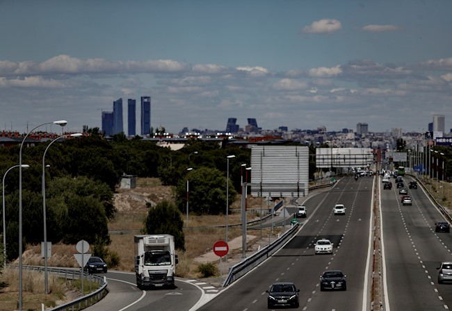El volumen de tráfico se mantiene, registrando este martes un 20% menos de vehículos de lo habitual