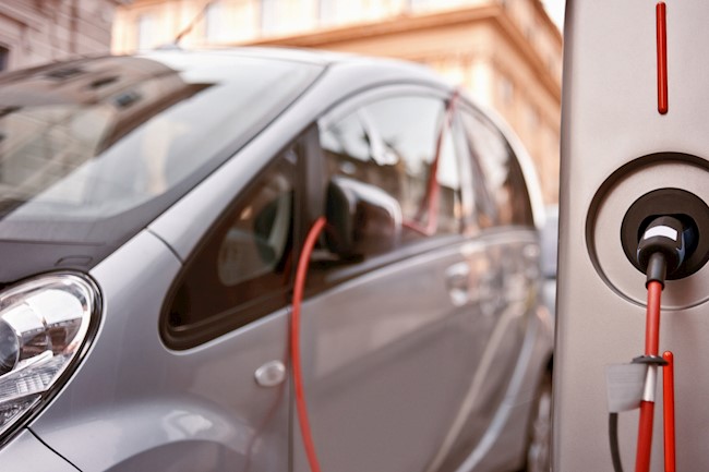 El PSOE propone en el Senado que se incentive "con presupuesto suficiente" el coche eléctrico