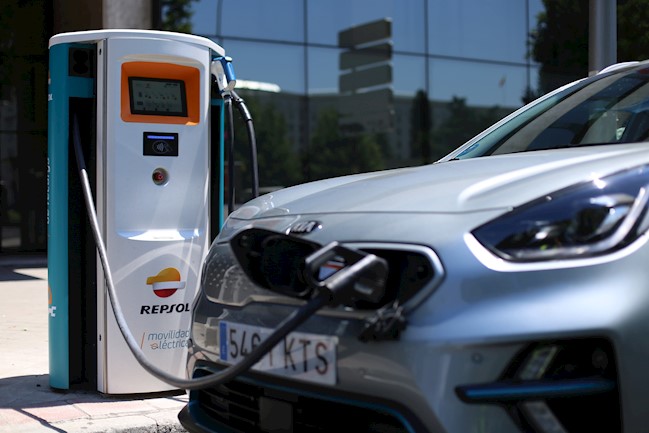 Las ayudas a la compra de vehículos dispararán este año un 40% el parque de eléctricos a pesar del Covid