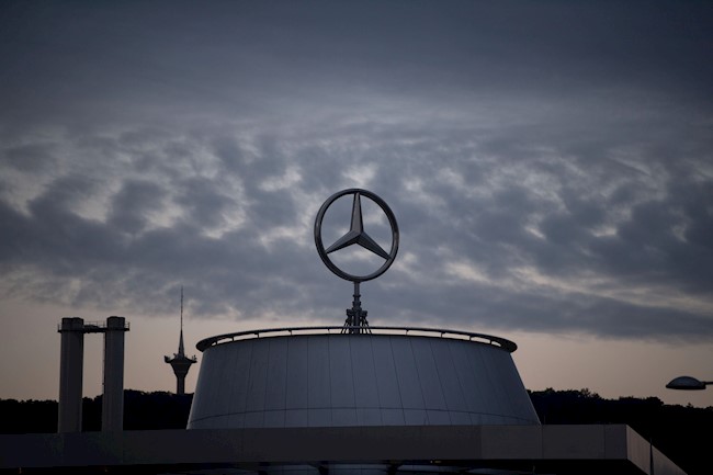 Las ventas mundiales de Mercedes-Benz Cars bajan un 21% en el semestre y un 24% en el trimestre