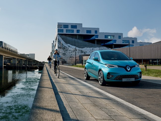 Renault entrega a los habitantes de un pequeño pueblo de Francia el nuevo ZOE