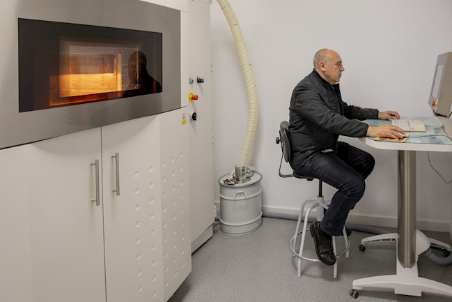 El uso de impresoras 3D permite a Seat producir piezas diez veces más rápido