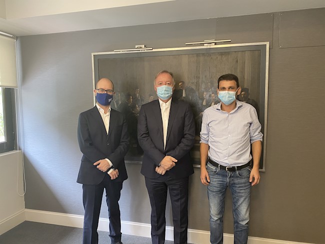 Grupo Antolin se alía con la alemana AED Engineering para impulsar su negocio de electrónica