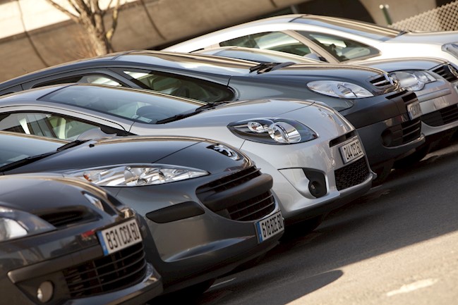 El 'rent a car' duplica sus coches de ocasión a la venta en junio y disminuye su flota por la pandemia