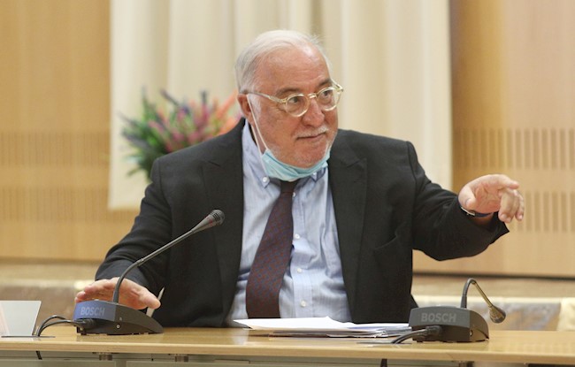 El PP reclama en el Congreso la comparecencia de Pere Navarro por el "caos" en los exámenes de conducir