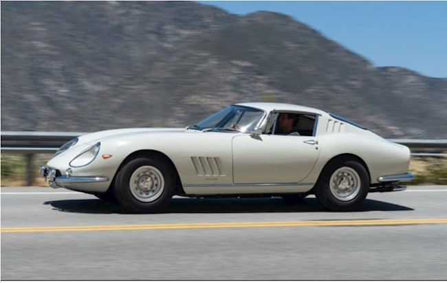 Subastan un Ferrari de 1966 por 2,6 millones, la cifra más alta pagada 'online' por un automóvil
