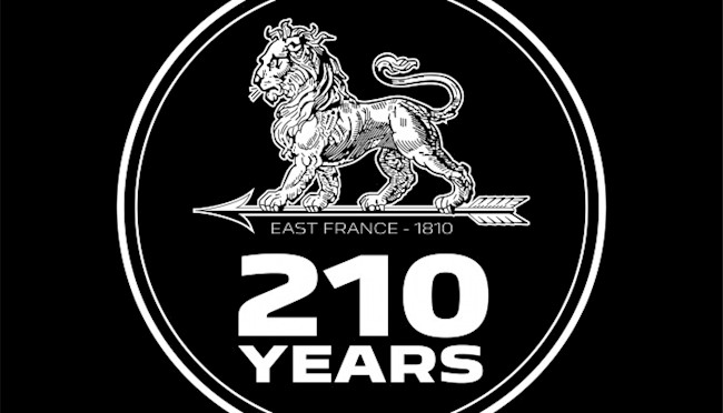 Peugeot celebra su 210 aniversario y crea un nuevo logotipo para la ocasión