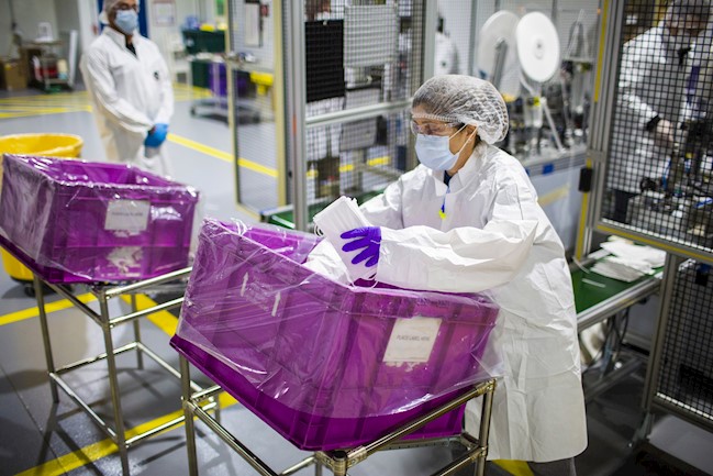 Ford donará 100 millones de mascarillas a comunidades de riesgo en Estados Unidos