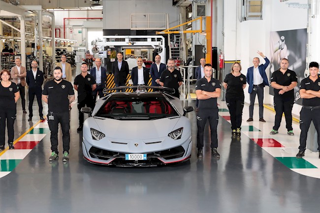 Lamborghini alcanza 10.000 unidades fabricadas del Aventador nueve años después de su lanzamiento