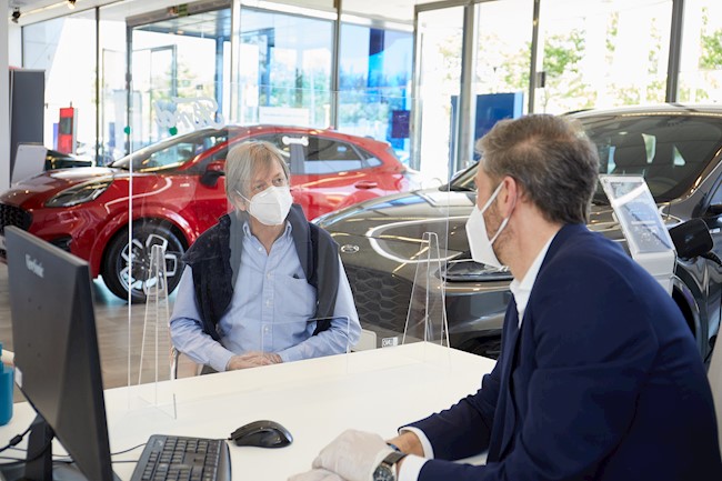 El precio de los coches experimenta en agosto su menor incremento en dos años
