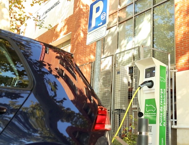El Gobierno exige la electrificación del 100% de los nuevos edificios para instalar puntos de recarga