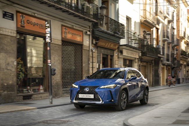 Lexus lanza el nuevo UX 300e, con más de 300 kilómetros de autonomía 'cero emisiones'