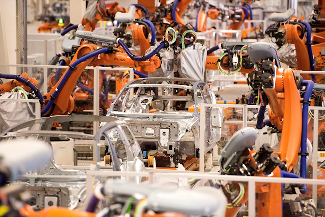 Volkswagen incorporará más de 2.200 robots en sus plantas para producir vehículos eléctricos
