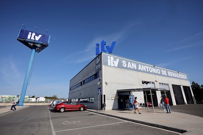 Unos 5,7 millones de vehículos circulan sin ITV y 1,75 millones no tienen seguro, según AECA-ITV
