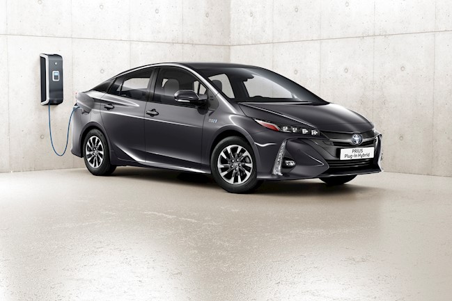 Toyota deja de vender en España el Prius híbrido y apuesta por la versión enchufable
