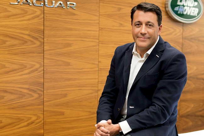 Jaguar Land Rover califica de "error garrafal" quitar la etiqueta 'Cero' a los híbridos enchufables