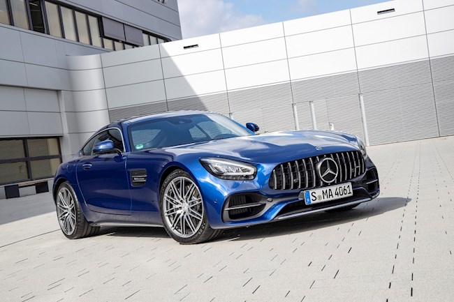 El Mercedes AMG GT R, modelo en el que el cliente paga más por cada caballo de potencia, con 478 euros