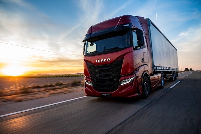 El mercado europeo de camiones y autobuses cae un 25% hasta septiembre, pero remonta un 14,5% en el mes
