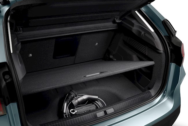 El nuevo Citroën C4 dispone de 380 litros de maletero tanto con mecánicas de combustión como eléctrica