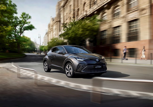 Toyota renueva el C-HR, que ya está disponible en España con nuevos sistemas de ayuda a la conducción