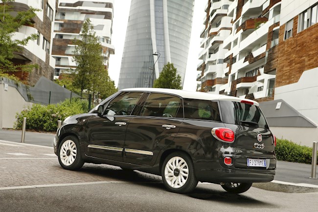 Las ventas de coches en Italia se sitúan en cifras similares a octubre de 2019, con 156.978 unidades