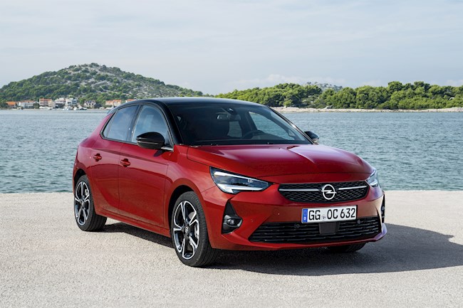Opel añade al Corsa un nuevo acabado tope de gama, que incluye el sistema Multimedia Navi Pro de serie
