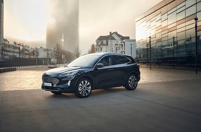 Ford inicia en Valencia la producción del Kuga híbrido, su modelo más electrificado de todos los tiempos