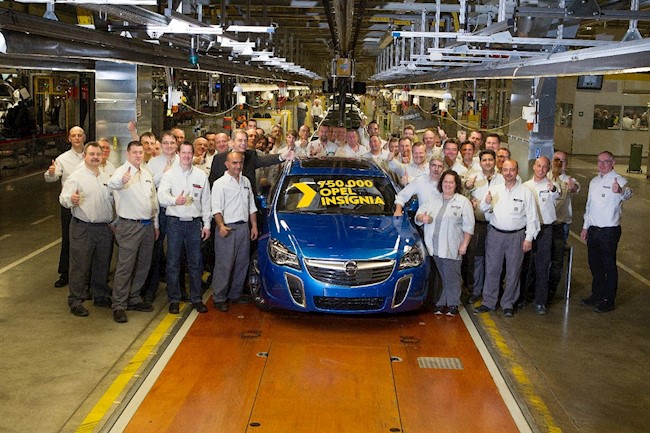 Opel ofrece sus fábricas en Alemania como centros de vacunación contra el coronavirus