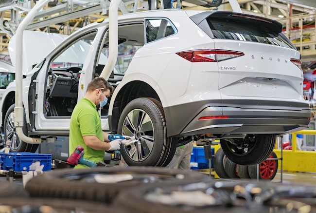 Skoda inicia la producción en serie del Enyaq iV, del que ensamblará hasta 350 unidades al día