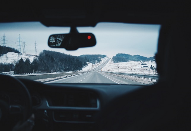 Revisar la batería y cambiar los neumáticos, entre las acciones para evitar accidentes en invierno