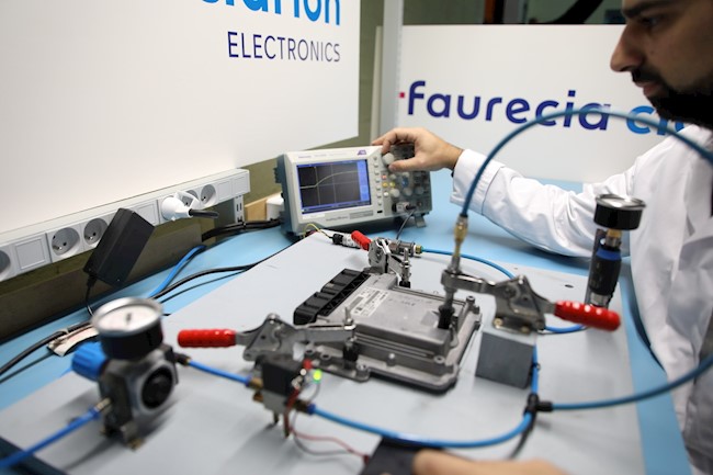 Renault y Faurecia se asocian para la reparación de piezas electrónicas multimarca en Europa