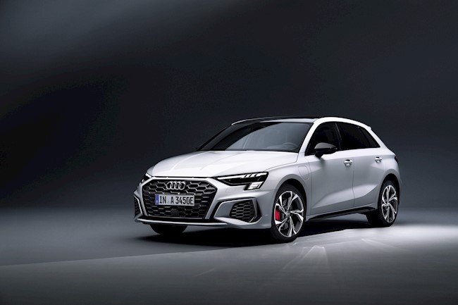 Audi lanza una nueva variante híbrida enchufable del A3 Sportback con 245 caballos