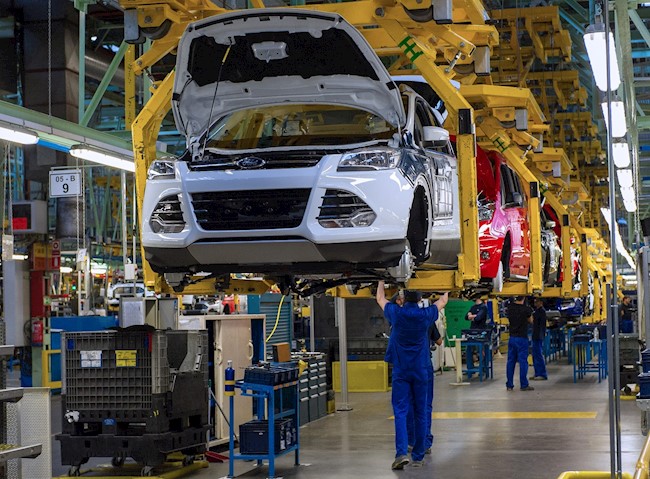 Economía- Ford Almussafes paraliza la producción de motores del 25 de marzo al 1 de abril para adaptar las líneas al GDI