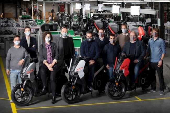 Seat comienza la producción de su primera moto eléctrica, Seat MÓ eScooter 125, disponible el 16 de diciembre