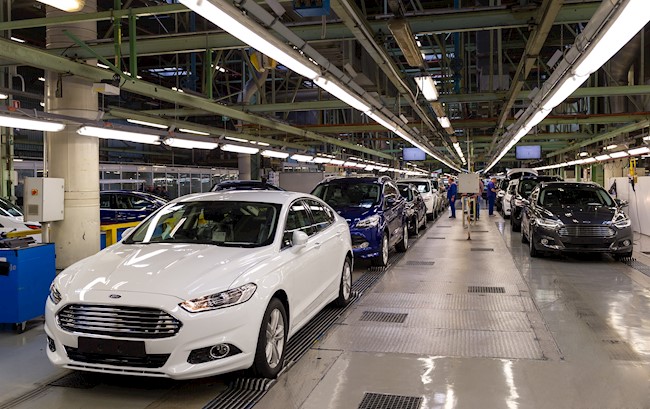 Ford Almussafes y sindicatos no llegan a un acuerdo sobre la parada de motores en marzo y sábados obligatorios