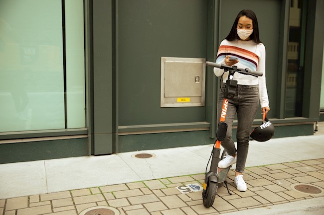 Spin (Ford) incorpora inteligencia artificial a sus vehículos para mejorar la seguridad de patinetes