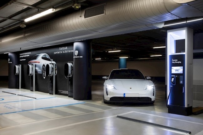Porsche instala cargadores superrápidos en las principales ciudades de España y Portugal
