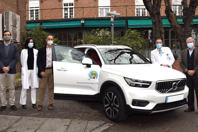 Volvo cede un XC40 al Hospital Niño Jesús para los desplazamientos médicos a domicilio