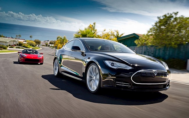 Tesla logra su objetivo y vende 500.000 unidades en 2020, un 35% más