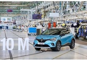 Los híbridos 'made in Spain' de Renault ganan el premio 'Best Car Coche Global 2020'