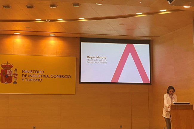 Maroto destaca el papel de las mujeres para dar "valor añadido" a los concesionarios