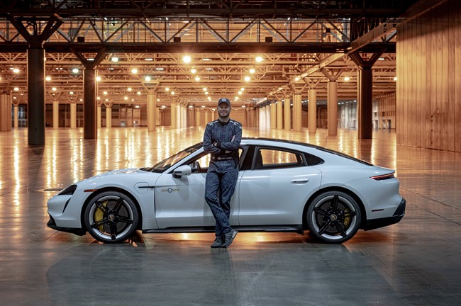 Porsche logra un nuevo Récord Guinness con el Taycan, al alcanzar los 165,1 km/h en un edificio cerrado