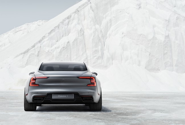 Polestar ya admite pedidos para la fase de producción final de su híbrido enchufable, con 609 caballos