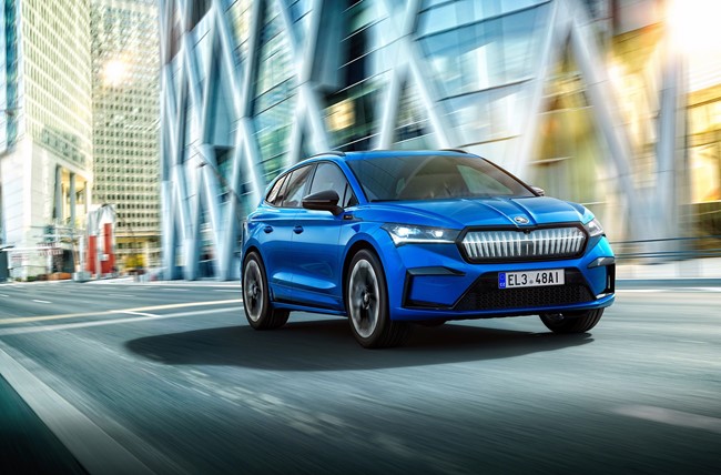 Skoda añade una variante Sportline a su Enyaq iV, con chasis deportivo rebajado y detalles en negro