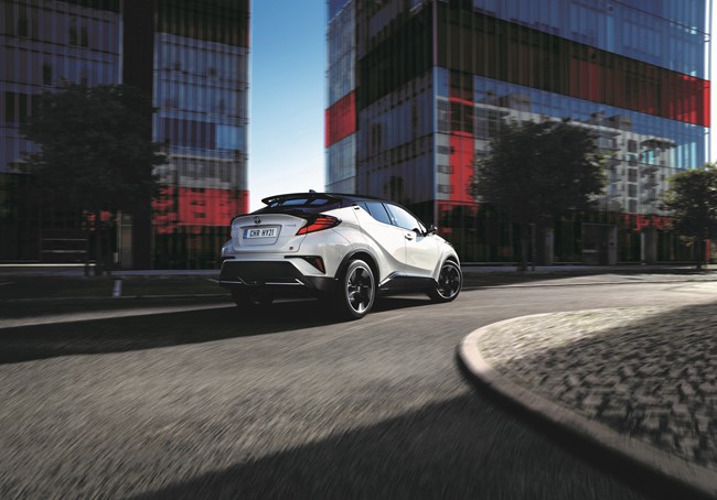 Toyota añade más elementos de seguridad activa a su C-HR