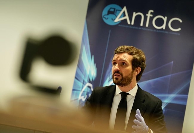 El PP plantea sustituir el impuesto de matriculación por una tasa para los coches más contaminantes