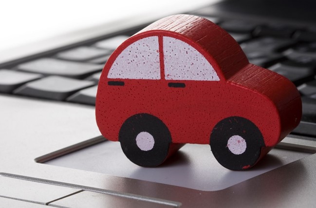 Mujeres gastan un 30% menos que hombres en comprar un coche por la diferencia de sueldo, según Sumauto