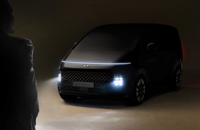 Hyundai muestra las primeras imágenes del Staria, su nuevo monovolumen de diseño "premium y futurista"